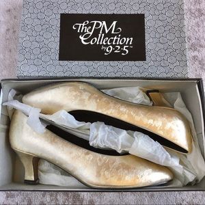 New NIB Gold Metallic Shiny Heels Pumps Shoes 8